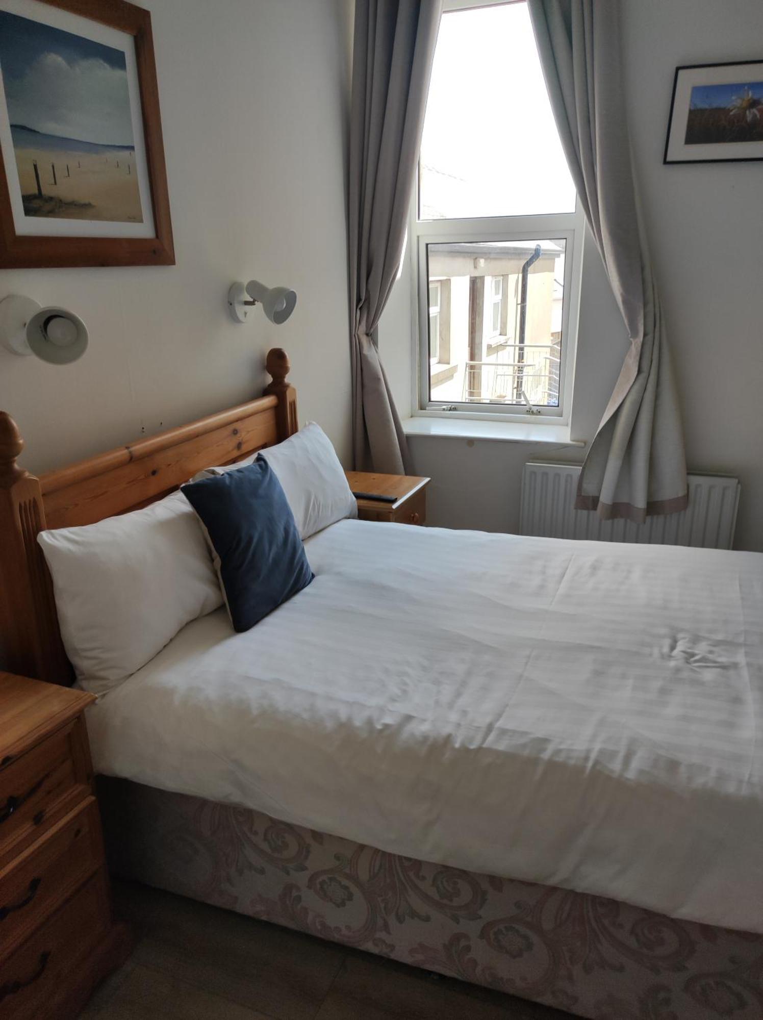 4 Bayview Terrace Hotel Бундоран Екстериор снимка